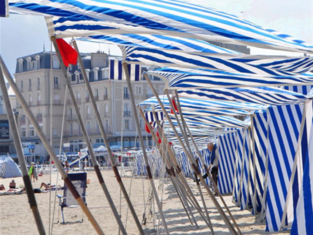 ©Camping la touesse-Saint-Lunaire-Tentes sur la plage Côte d'Emeraude