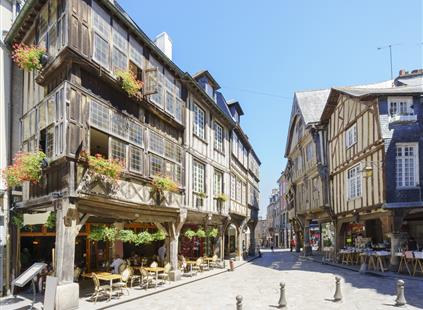 ©Camping la touesse-Saint-Lunaire-La vieille ville de Dinan Bretagne Nord