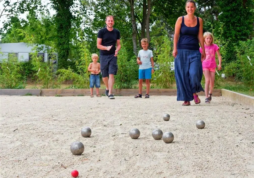 camping touesse photo petanque