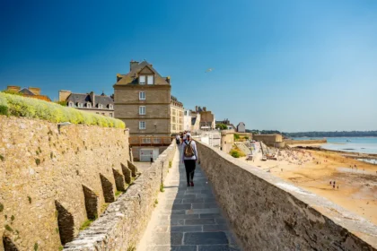 Visiter Saint-Malo 5 remparts saint-malo - camping saint-malo la touesse